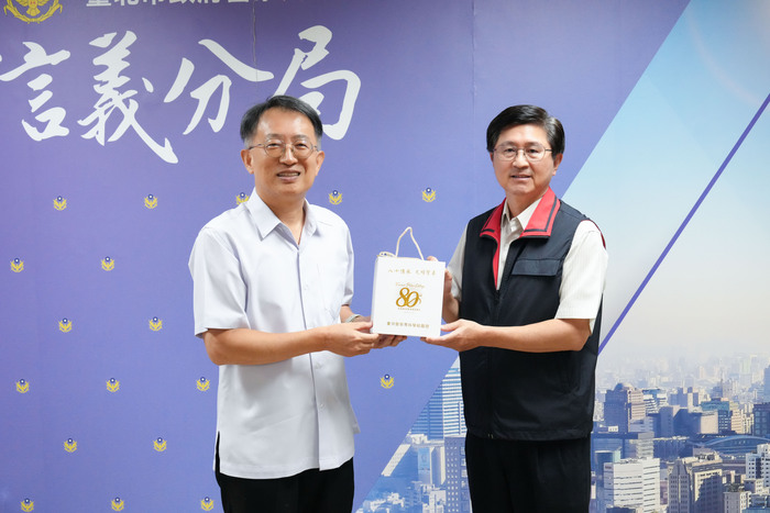 嚴謹考評‧淬鍊專業：校長率隊訪視臺北市、新北市實習生圖片
