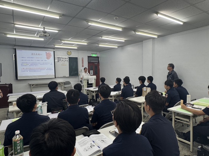 教育長率員至中華航業人員訓練中心訪視專44期海巡科學生圖片